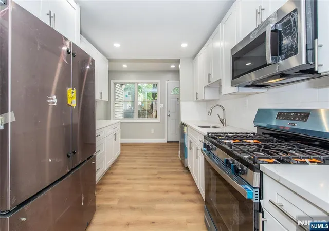 Photo 3 of Single family home for sale at 835 S 14th Street, Newark, NJ 07108 | MLS# 26034212 | Listing updated on 2026-09-15