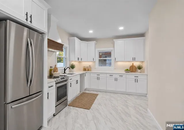 Photo 3 of Single family home for sale at 190 Watchung Ave, West Orange, NJ 07052 | MLS# 26034217 | Listing updated on 2026-09-20