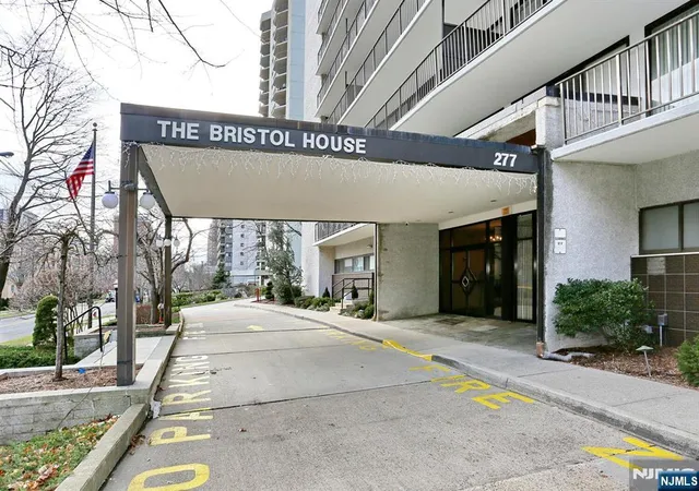 Photo 3 of Condo for sale at 277 Prospect Ave #18H, Hackensack, NJ 07601 | MLS# 26034220 | Listing updated on 2026-09-22