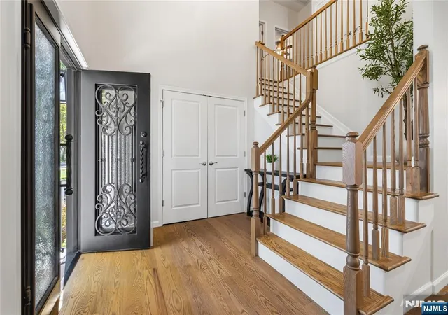 Photo 3 of Single family home for sale at 331 Elmwood Dr, Paramus, NJ 07652 | MLS# 26034247 | Listing updated on 2026-09-13