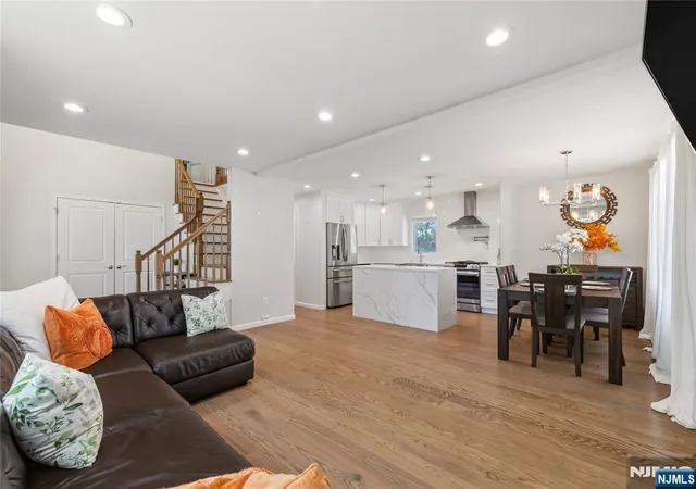 Photo 4 of Single family home for sale at 331 Elmwood Dr, Paramus, NJ 07652 | MLS# 26034247 | Listing updated on 2026-09-13