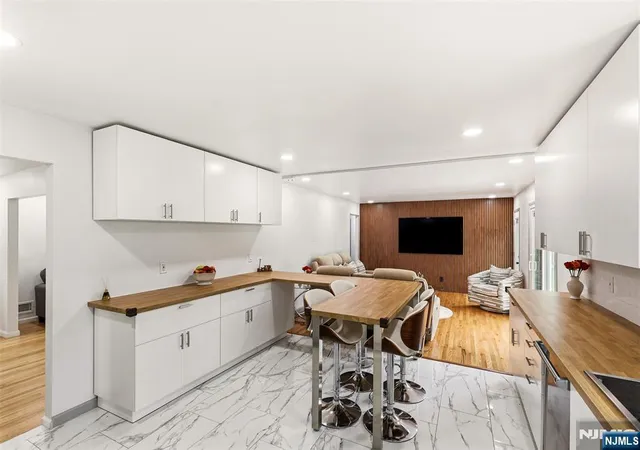 Photo 4 of House for sale at 628 Lamanna Dr, River Vale, NJ 07675 | MLS# 26034271 | Listing updated on 2026-09-18