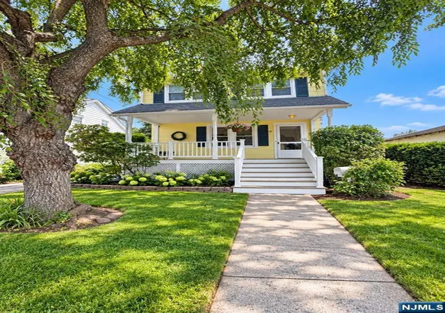 Photo 2 of Sale Pending at 25 Edward St, Bergenfield, NJ 07621 | MLS# 26034277 | Listing updated on 2026-10-13