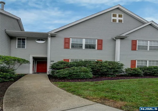 Photo 2 of Sale Pending at 5308 Tudor Dr #5308, Pequannock Township, NJ 07444 | MLS# 26034303 | Listing updated on 2026-09-23