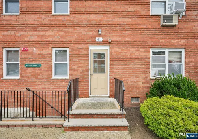 Photo 2 of Condo for sale at 61 Knox Ter #1A, Wayne, NJ 07470 | MLS# 26034345 | Listing updated on 2026-09-20