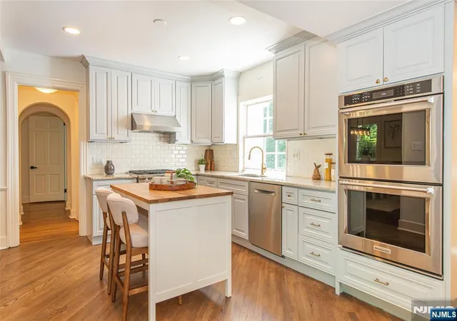 Photo 3 of Single family home for sale at 25 West Rd, Millburn, NJ 07078 | MLS# 26034357 | Listing updated on 2026-09-13