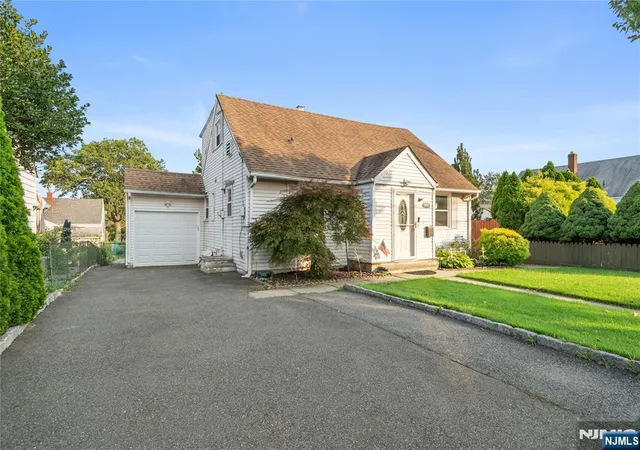 Photo 1 of Single family home for sale at 109 Maple Hl Rd, Clifton, NJ 07013 | MLS# 26034372 | Listing updated on 2026-09-10