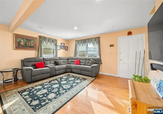 Photo 3 of Single family home for sale at 109 Maple Hl Rd, Clifton, NJ 07013 | MLS# 26034372 | Listing updated on 2026-09-10
