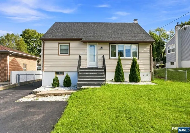 Photo 1 of Single family home for sale at 13 Kovach St, Franklin, NJ 07416 | MLS# 26034442 | Listing updated on 2026-10-13