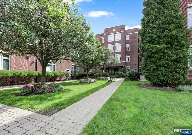 Photo 1 of Condo for sale at 4422 Riverview Ave #422, Englewood, NJ 07631 | MLS# 26034446 | Listing updated on 2026-09-11