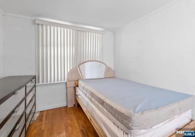 Photo 4 of Single family home for sale at 322 Kaplan Ave, Hackensack, NJ 07601 | MLS# 26034473 | Listing updated on 2026-10-13