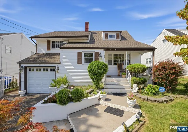 Photo 1 of Single family home for sale at 193 Mcfarlane Rd, Woodbridge, NJ 07067 | MLS# 26034487 | Listing updated on 2026-10-13