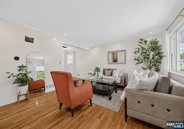 Photo 3 of Single family home for sale at 193 Mcfarlane Rd, Woodbridge, NJ 07067 | MLS# 26034487 | Listing updated on 2026-10-13