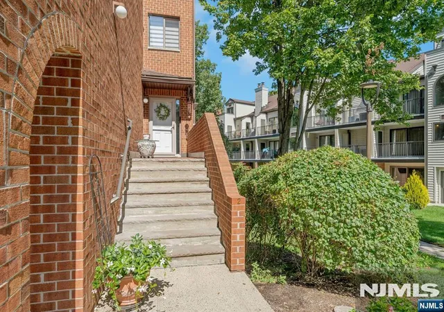 Photo 2 of Condo for sale at 2 Eliot Ct, Teaneck, NJ 07666 | MLS# 26034515 | Listing updated on 2026-10-14