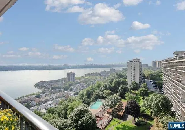 Photo 1 of Condo for sale at 5 Horizon Rd #1403, Fort Lee, NJ 07024 | MLS# 26034549 | Listing updated on 2026-09-23