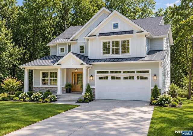 Single family home for sale at 203 Pascack Rd, Park Ridge, NJ 07656 | MLS# 26034586