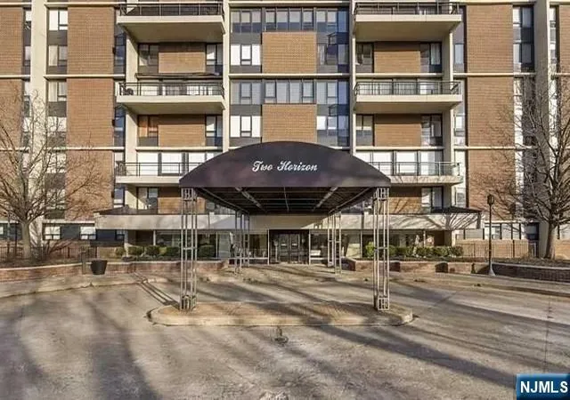 Photo 2 of Condo for sale at 2 Horizon Rd #1211, Fort Lee, NJ 07024 | MLS# 26034594 | Listing updated on 2026-09-19