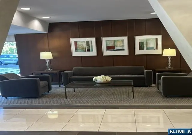 Photo 3 of Condo for sale at 2 Horizon Rd #1211, Fort Lee, NJ 07024 | MLS# 26034594 | Listing updated on 2026-09-19