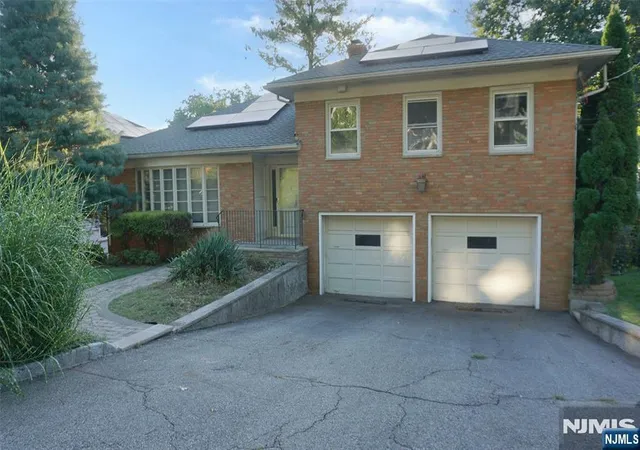 Photo 1 of Single family home for sale at 8 S Mountain Way, West Orange, NJ 07052 | MLS# 26034634 | Listing updated on 2026-10-13