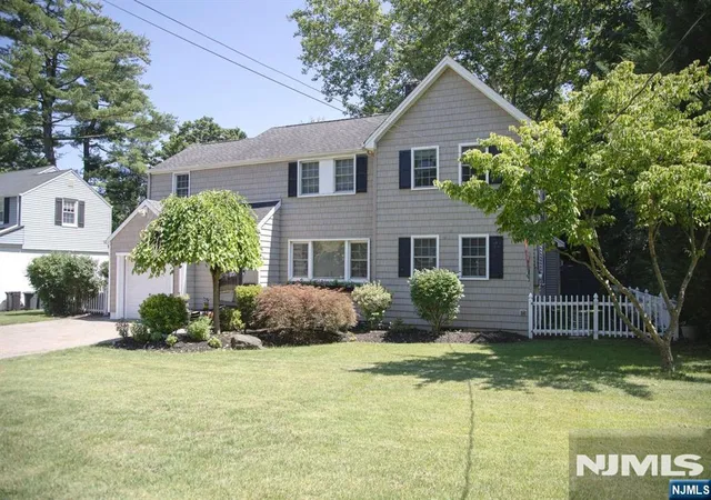 Photo 2 of Single family home for sale at 22 Warren Rd, Fair Lawn, NJ 07410 | MLS# 26034647 | Listing updated on 2026-10-16