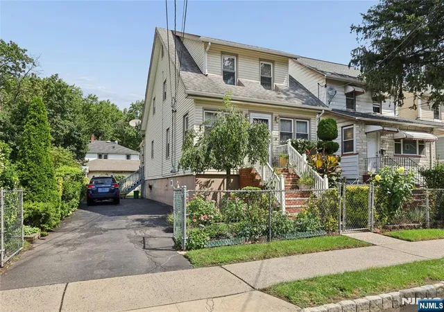 Photo 2 of Single family home for sale at 205 Warren St, Englewood, NJ 07631 | MLS# 26034697 | Listing updated on 2026-10-13