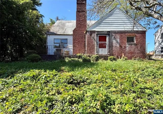 Photo 1 of Sale Pending at 76 Beechwood St, Bergenfield, NJ 07621 | MLS# 26034698 | Listing updated on 2026-10-13