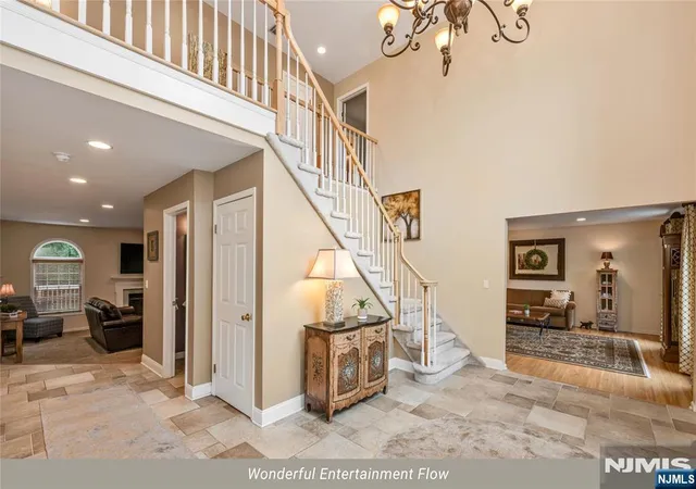 Photo 3 of Single family home for sale at 4 Moccasin Ct, Mahwah, NJ 07430 | MLS# 26034738 | Listing updated on 2026-10-13