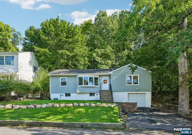 Photo 1 of Land for sale at 102 Hiawatha Blvd, Oakland, NJ 07436 | MLS# 26034746 | Listing updated on 2026-10-15