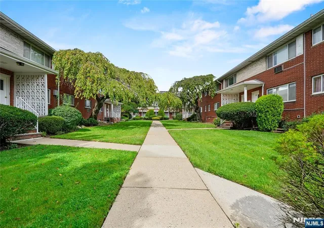 Photo 3 of Condo for sale at 1315 Anderson Ave #5, Fort Lee, NJ 07024 | MLS# 26034790 | Listing updated on 2026-09-22
