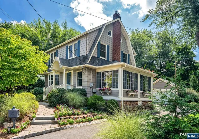 Photo 1 of Sale Pending at 77 Lake Ave, Midland Park, NJ 07432 | MLS# 26034817 | Listing updated on 2026-10-13