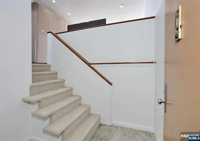 Listing Photo 4 - Condo for sale in building located at 3 Horizon Rd, Fort Lee, NJ 07024 - Unit #1432
