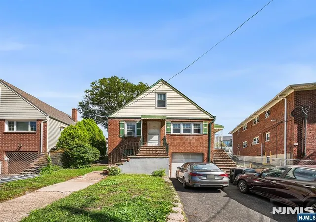 Photo 1 of Single family home for sale at 552 N Main St, Lodi, NJ 07644 | MLS# 26034874 | Listing updated on 2026-10-14