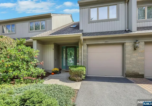 Photo 2 of Sale Pending at 291 Vista View, Mahwah, NJ 07430 | MLS# 26034900 | Listing updated on 2026-10-07