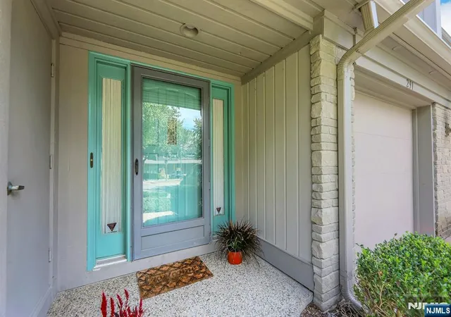 Photo 3 of Sale Pending at 291 Vista View, Mahwah, NJ 07430 | MLS# 26034900 | Listing updated on 2026-10-07