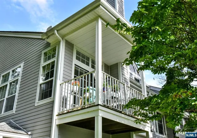 Photo 2 of Sale Pending at 1098 Devon Ct #1098, Mahwah, NJ 07430 | MLS# 26034917 | Listing updated on 2026-10-13