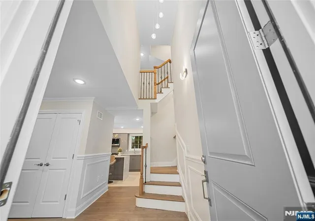Photo 2 of Single family home for sale at 16 Coles Ct, River Edge, NJ 07661 | MLS# 26034928 | Listing updated on 2026-10-13