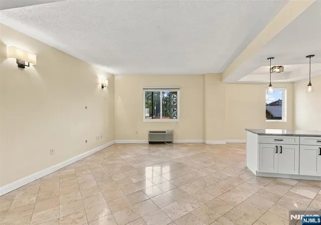 Listing Photo 5 - Condo for sale in building located at 399 11Th St, Palisades Park, NJ 07650 - Unit #206