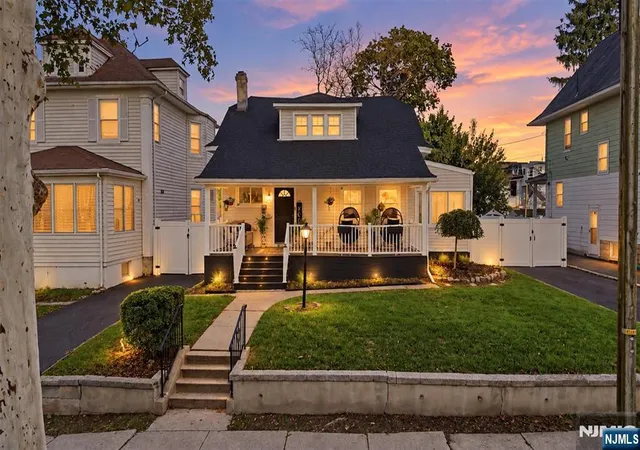 Photo 3 of Single family home for sale at 28 Boyden St, East Orange, NJ 07017 | MLS# 26034938 | Listing updated on 2026-10-13