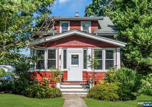 Photo 1 of Single family home for sale at 246 Washington Ave, Westwood, NJ 07675 | MLS# 26034951 | Listing updated on 2026-10-27