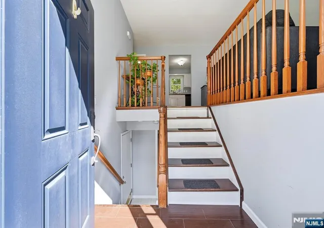 Photo 2 of Single family home for sale at 46 Melinda Ln, Vernon, NJ 07421 | MLS# 26034982 | Listing updated on 2026-10-13