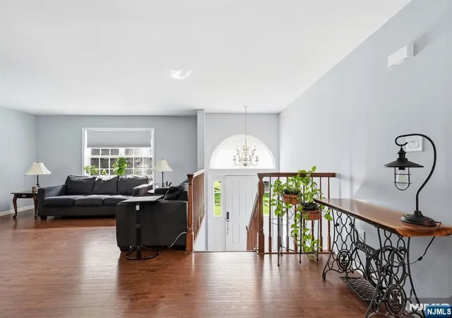 Photo 3 of Single family home for sale at 46 Melinda Ln, Vernon, NJ 07421 | MLS# 26034982 | Listing updated on 2026-10-13