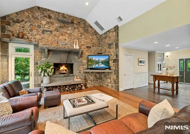 Photo 3 of Single family home for sale at 51 Rutherford Pl, Montvale, NJ 07645 | MLS# 26034984 | Listing updated on 2026-10-21