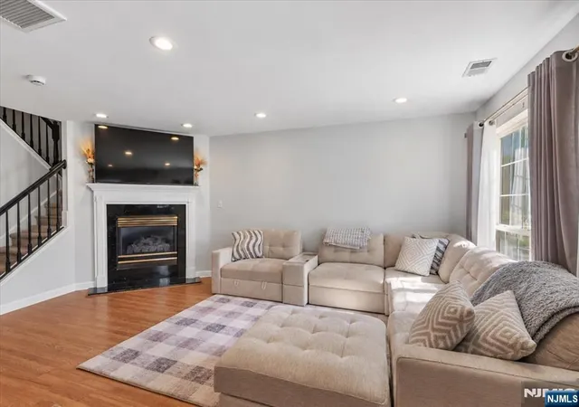 Photo 3 of Sale Pending at 1066 Chedworth Cir, Mahwah, NJ 07430 | MLS# 26035027 | Listing updated on 2026-10-03