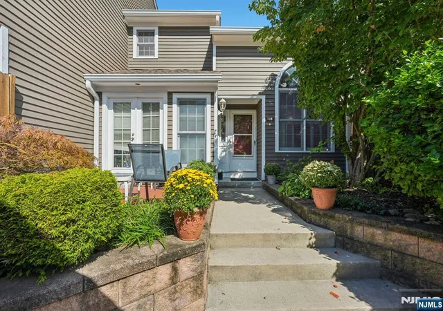 Photo 1 of Condo for sale at 189 Grandview Ln, Mahwah, NJ 07430 | MLS# 26035031 | Listing updated on 2026-10-11