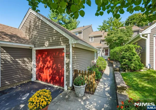 Photo 2 of Condo for sale at 189 Grandview Ln, Mahwah, NJ 07430 | MLS# 26035031 | Listing updated on 2026-10-11