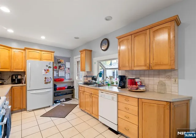 Photo 3 of Single family home for sale at 179 Long Pond Rd, West Milford, NJ 07421 | MLS# 26035032 | Listing updated on 2026-10-13