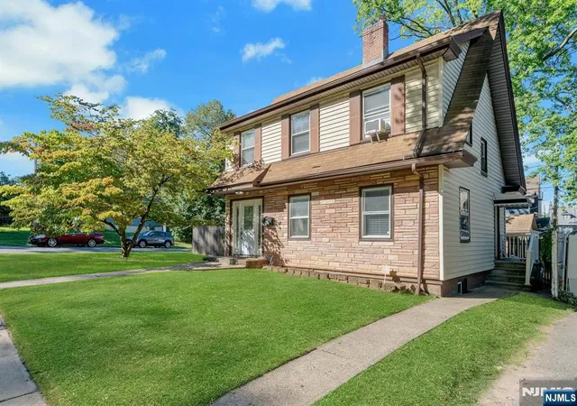 Photo 1 of Sale Pending at 62 Elliot Pl, East Orange, NJ 07018 | MLS# 26035052 | Listing updated on 2026-10-13