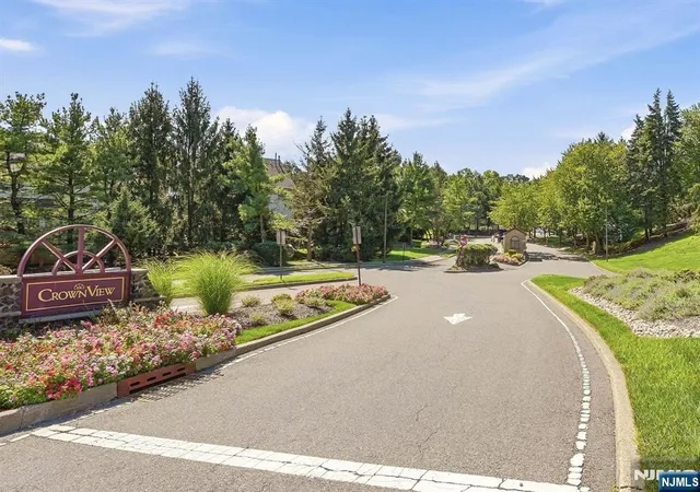 Photo 3 of Sale Pending at 10 Smith Manor Blvd, West Orange, NJ 07052 | MLS# 26035141 | Listing updated on 2026-10-13