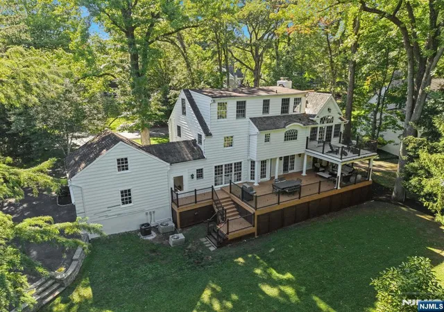 Photo 1 of Sale Pending at 10 Delwick Ln, Millburn, NJ 07078 | MLS# 26035171 | Listing updated on 2026-10-13