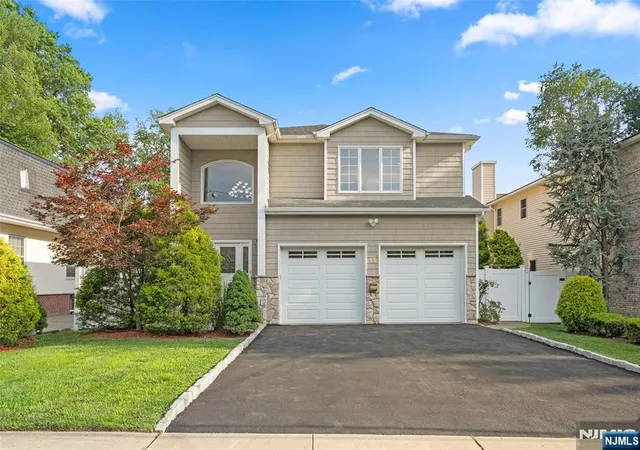 Photo 1 of Single family home for sale at 15 Laurel Ave, Dumont, NJ 07628 | MLS# 26035174 | Listing updated on 2026-10-21